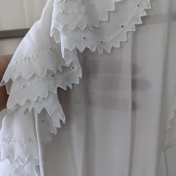 🌸 70's / 80's Vintage White Sundress w/ Embroidered Collar - Picture 2 of 12